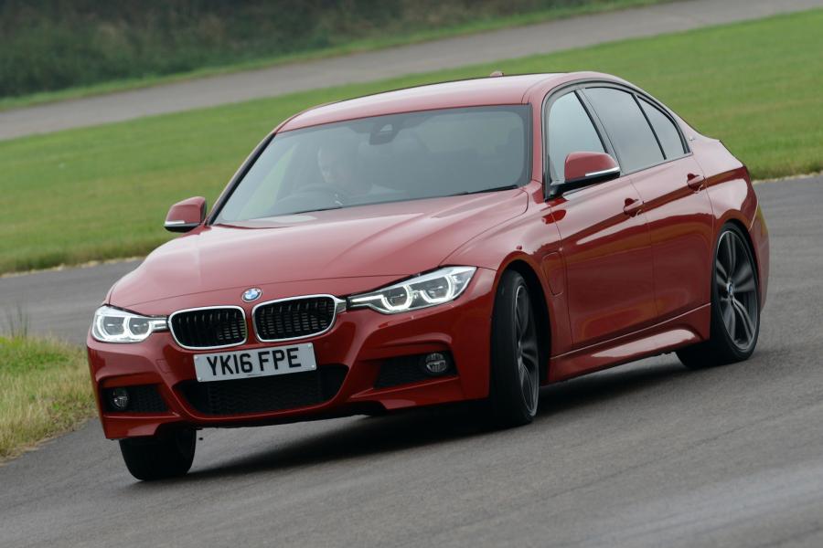  BMW 330e M Sport 2016 года  (UK) (фото 4 из 7)